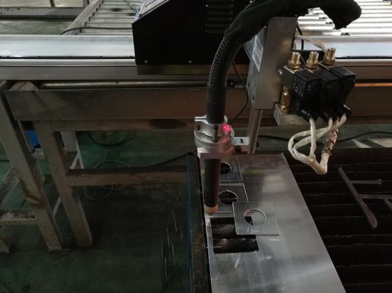 CNC gantry ტიპის ფლეიმის oxy პლაზმური ჭრის დანადგარი ფურცელი ლითონის ჭრის